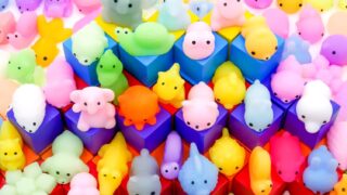 100 Pcs Kawaii Squishies, Mochi Squishy Toys for Kids Party Favors, Mini Sensory Stress Relief Goodie Bags Novelty Toy, Classroom Prizes , Christmas Stocking, Birthday/Xmas Gifts (Random)